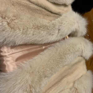 High end white mink coat. Vintage. 25 years old,